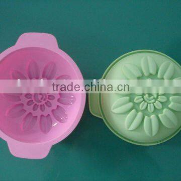 Sunflower Shaped Silicone Round Cake Mould With Handle