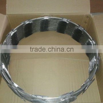 high quality hot dipped galvanized Concertina / razor barbed wire BTO-22 for sale in China