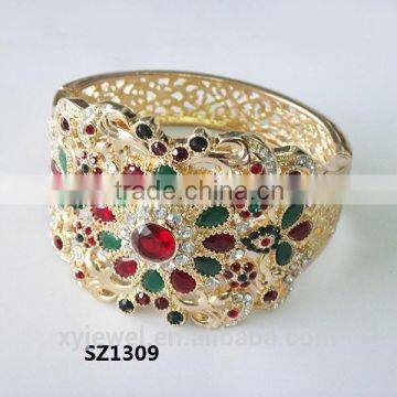 Whoelsale gold jewelry bracelets costume jewelry manufacturer