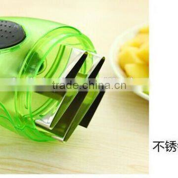 Cy289 Kitchen Tool Plastic Garlic Ginger Grinder Twist Press Onion Garlic Mincer photo-6