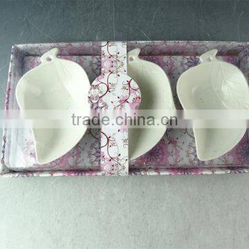 White small different shapes ceramic dishes / porcelain dishes