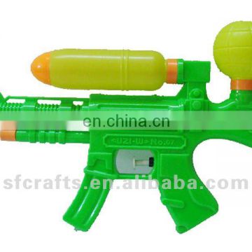 Funny plastic water gun toy