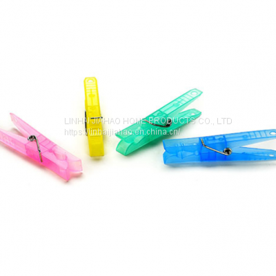 plastic clothes pegs