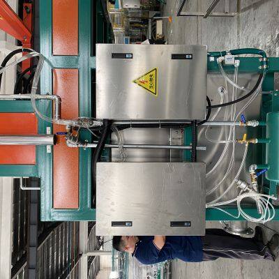Double-cylinder double-station feeding forming machine