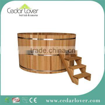 Red cedar round barrel hot tub