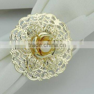 Fashionable Metal Flower Plastic Pearls Napkin Ring photo-3
