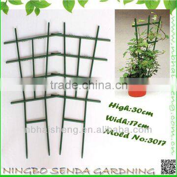 Plant pot trellis