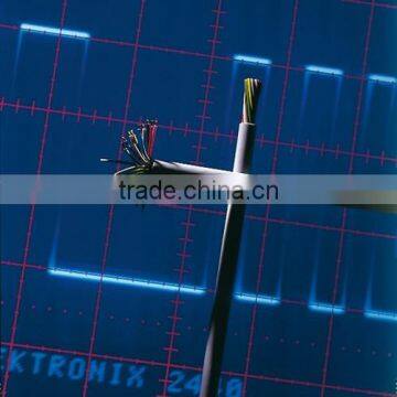 Data cables are used for the trouble-free transmission of signals.