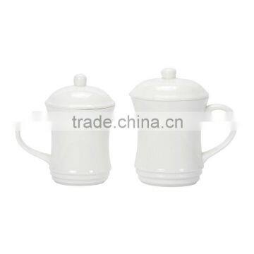 2013 ceramic and porcelain mug with cup cover