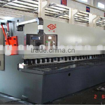 CNC hydraulic shearing machine