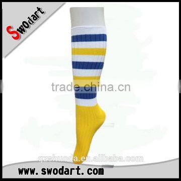 China cheap men yellow custom socks knee high socks