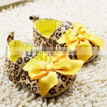 China supplier baby princess shoes with bow