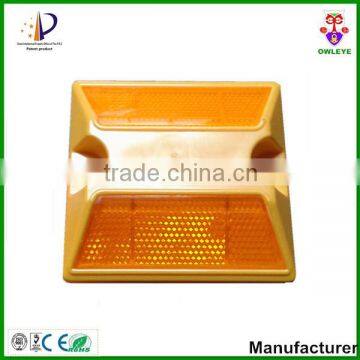 roadway Plastic Reflective Road studs