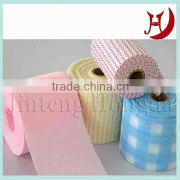 Nonwoven cleaning cloth for kitchen and floor
