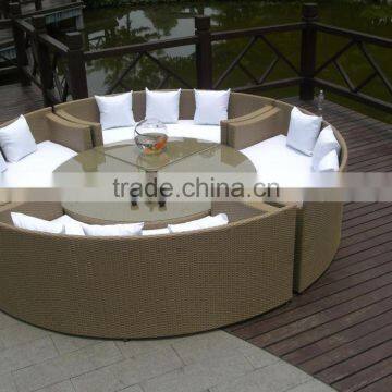 Modern rattan table and chair with round shape, high quality