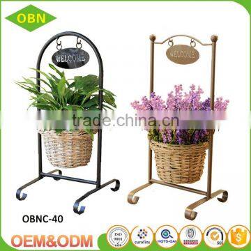 Tabletop Wholesale Metal Frame Wicker Artificial Handmade Decorate Hanging Flower Gift Basket photo-2
