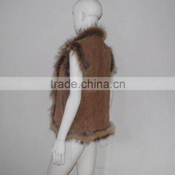 SJ185-01 Europe Design Pig Suede Camel Vest With Raccoon photo-4