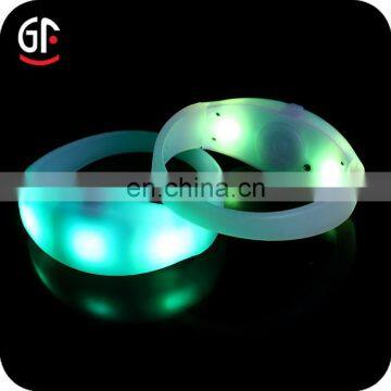 Decorative Lighted Columns for Wedding Customized Color Changing Fashion Multicolor Light Bracelet