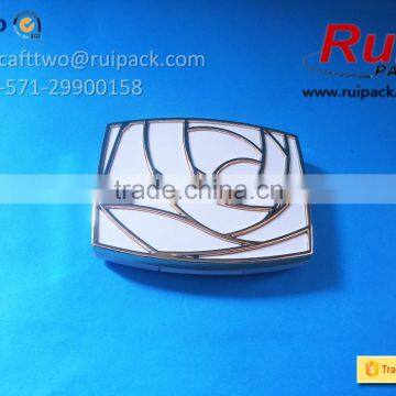 White Square Eye Shadow Case With Gild Cap, Empty Cosmetic Eyeshadow Case With Gold Rose Cover photo-4