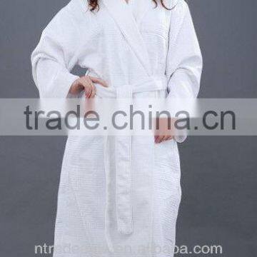 super absorbent hotel waffle jacquard with weave wholesale cheap white bathrobe