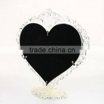 Direct Factory Heart Shaped Handmade Metal Photo Frame photo-3