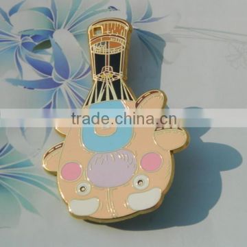 Shenzhen factory custom gold enamel flower lapel pin