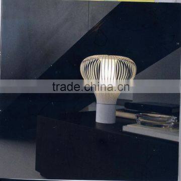 Art of High-grade Table Light and Iron Desk Lamp photo-3