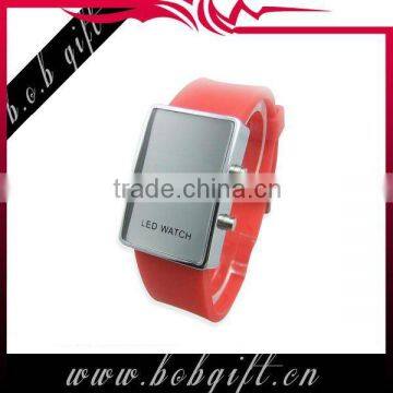 2014 Cheap Trendy LED Silicone Wrist Watch for Men