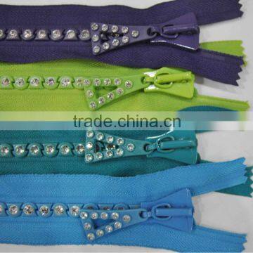 8 # Rhinestone Zipper ( o/e)