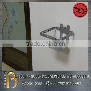 Adjustable metal bracket for single square / rectangular flowerpot 5" to 10"