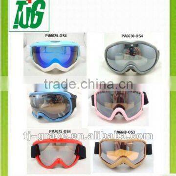 SKI GOGGLE