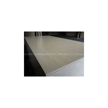 ISO9001:2000 Standard Glossy Melamine Faced Chipboard