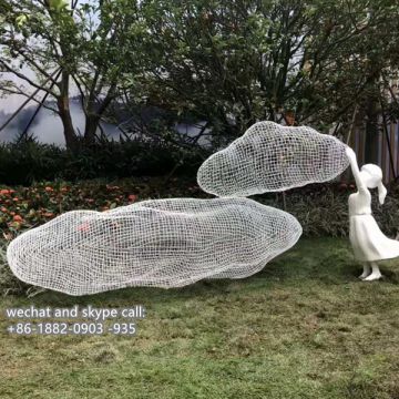 Reticulated Cloud Figure Sculpture Creative Custom Garden Sculpture