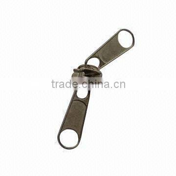 High Quality No.3 Nylon Auto Lock Slider With Double Pullers