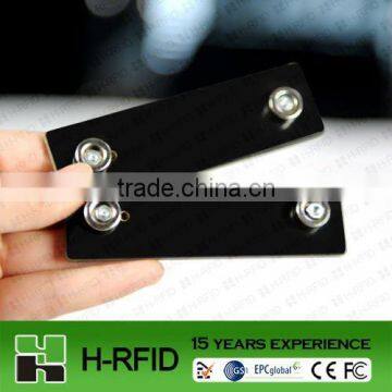 Anti-metal rfid tag for temporary use with magnet