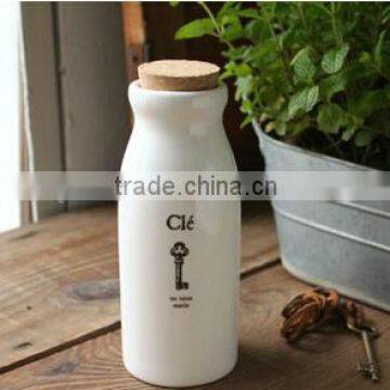 2015High quality ceramic jar used cork lid