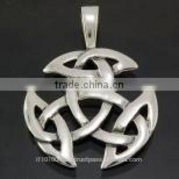 Silver Celtic Knot Pendant, pn025