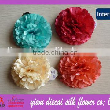 Decorative fabric flower brooch for garment decoration