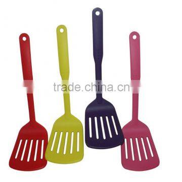 2015 Hot Sale and a Variety of Colors Slotted Spatula Made in China