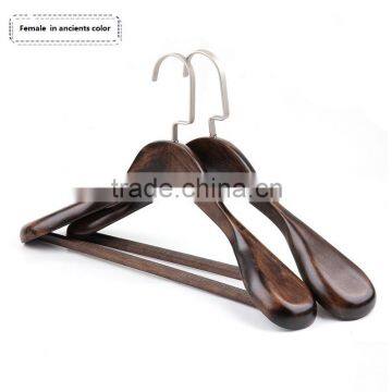 Wholesale High Quality straight wooden hangers widen shoulder hotel hanger