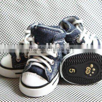 Fashion dog shoes