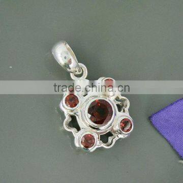 falak gems Natural Mozambique Garnet Gemstone Pendant Silver Pendant,