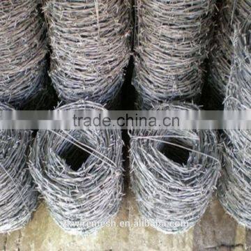 Galvanized or Pvc Coated Steel Wire Barbed Wire photo-2