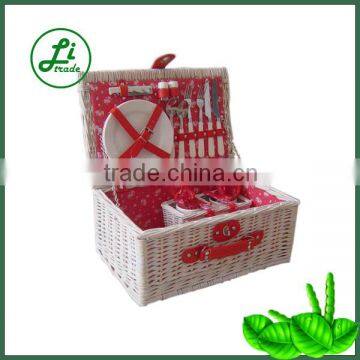 Rectangular white wicker picnic basket for 2 person