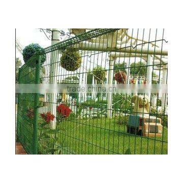 Double ring welded wire mesh fence