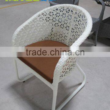 2016 Morden white color sex rattan sofa chair with brown cushion