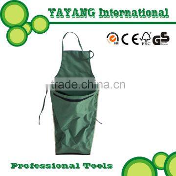 Garden Apron With Pouch for harvesting