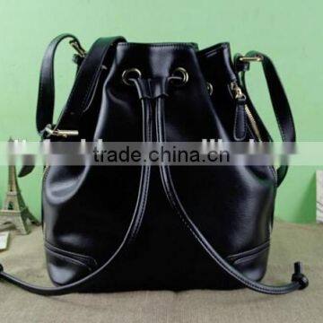 Hot Sell Large Sized Leather Women Drawstring Bags photo-3