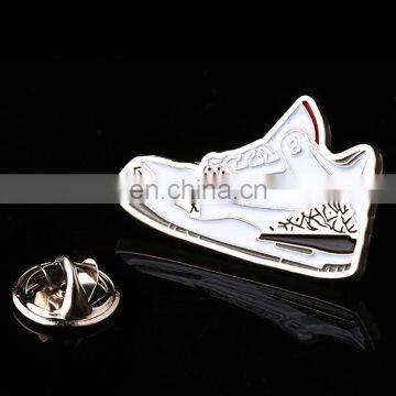 China high quality fashion promotional sports shoe lapel pin badge