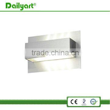 2015 Hot Sale CE and RoHS up Down Wall Light Saa photo-4